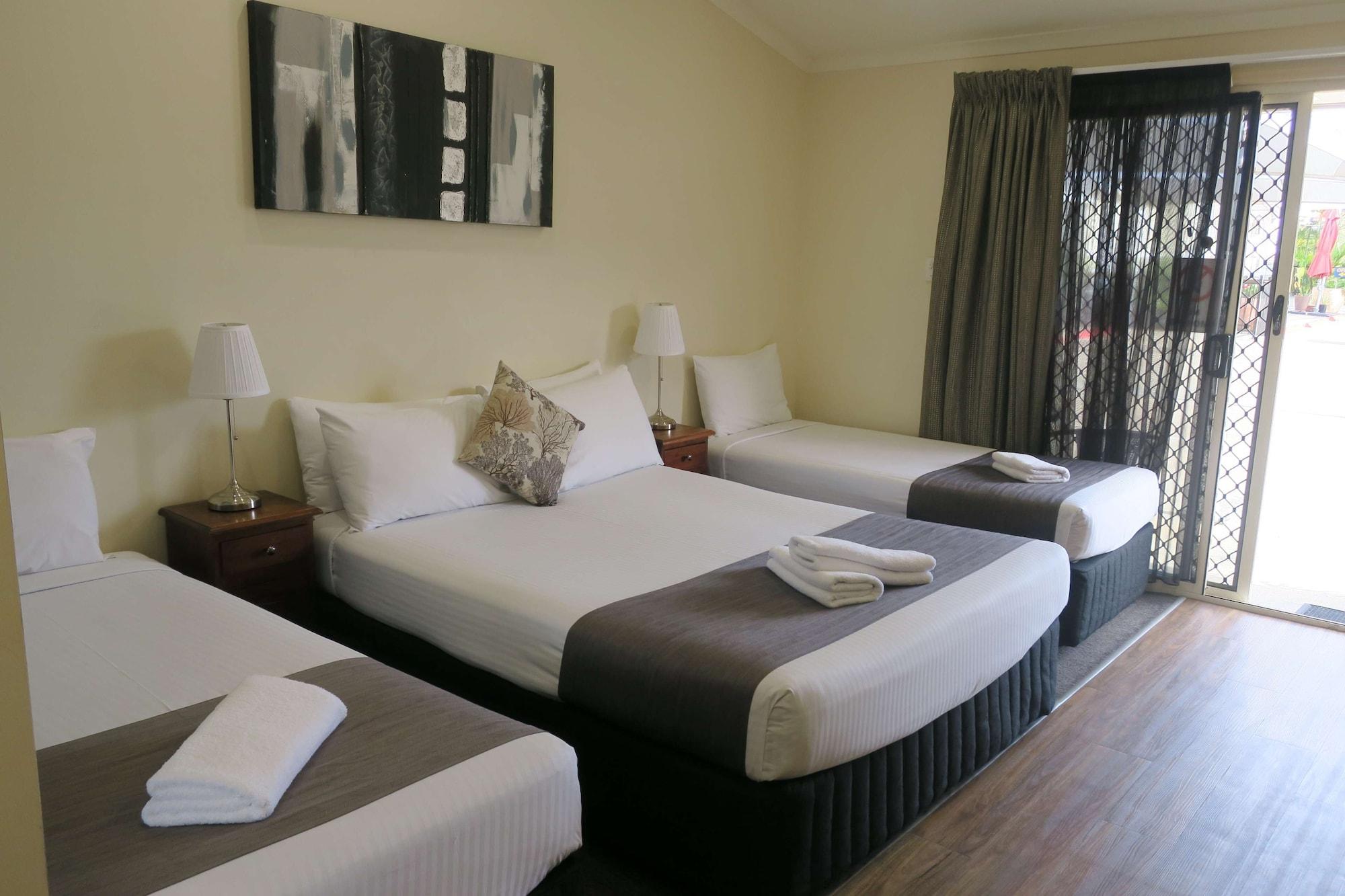 Caboolture Central Motor Inn, Sure Stay Collection By BW Екстериор снимка