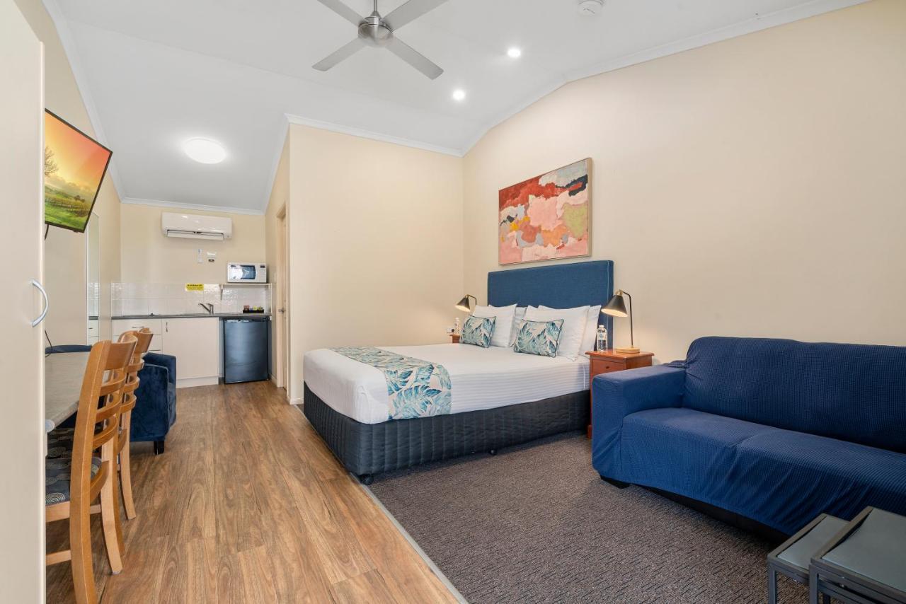 Caboolture Central Motor Inn, Sure Stay Collection By BW Екстериор снимка