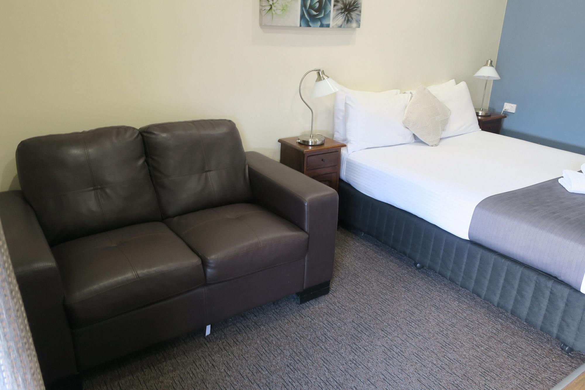 Caboolture Central Motor Inn, Sure Stay Collection By BW Екстериор снимка
