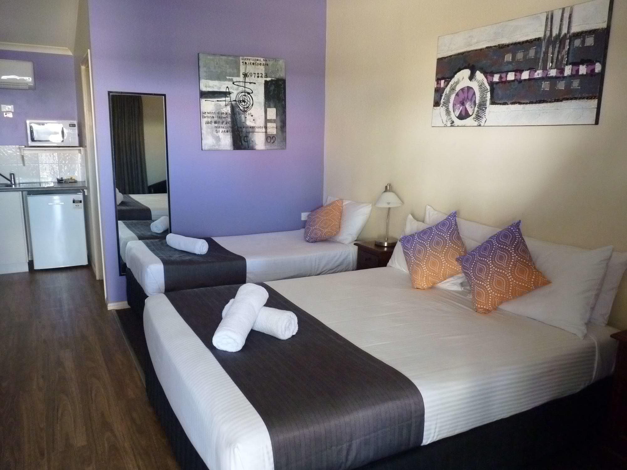 Caboolture Central Motor Inn, Sure Stay Collection By BW Екстериор снимка