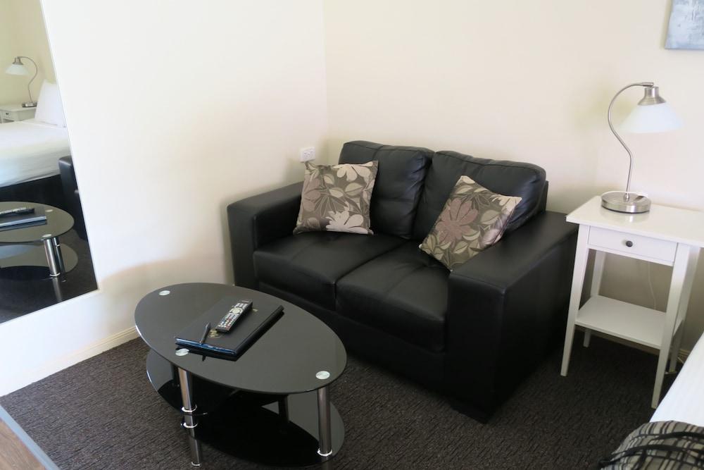Caboolture Central Motor Inn, Sure Stay Collection By BW Екстериор снимка