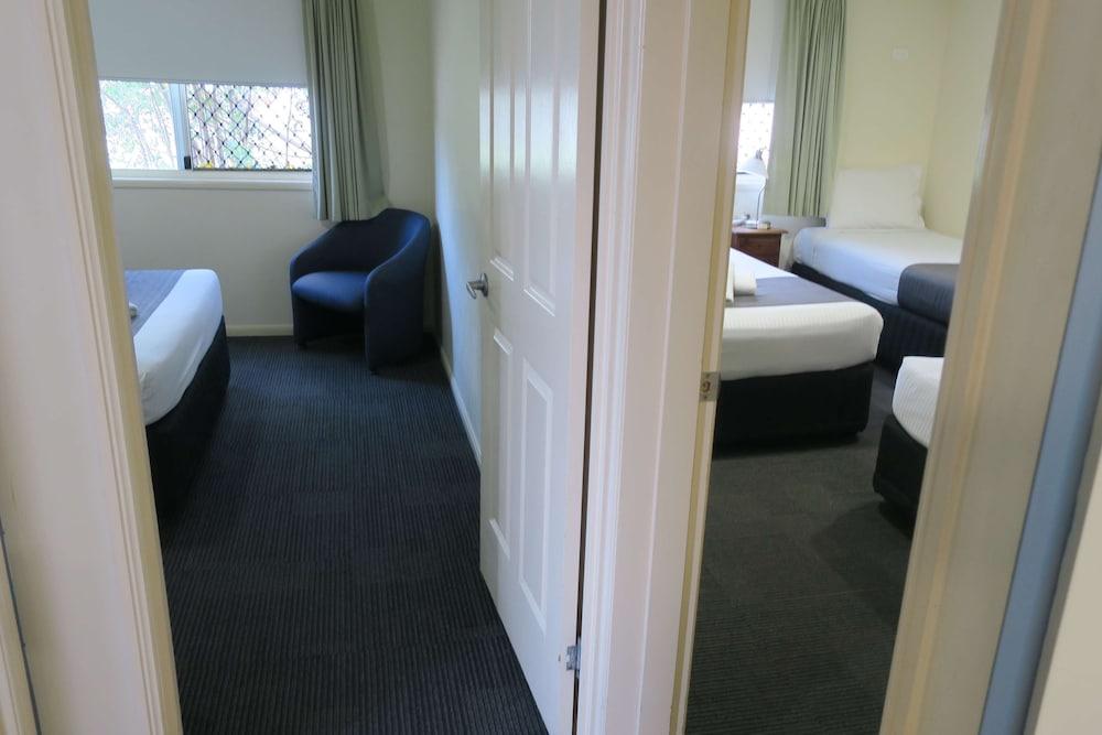 Caboolture Central Motor Inn, Sure Stay Collection By BW Екстериор снимка
