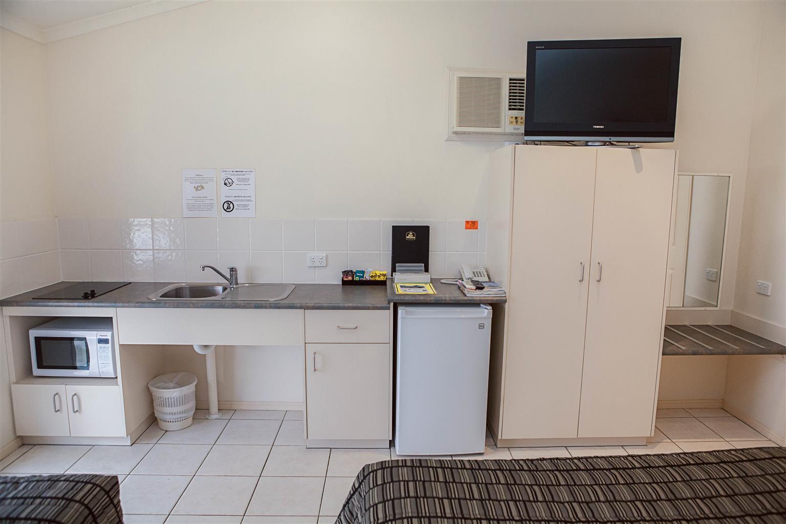 Caboolture Central Motor Inn, Sure Stay Collection By BW Екстериор снимка